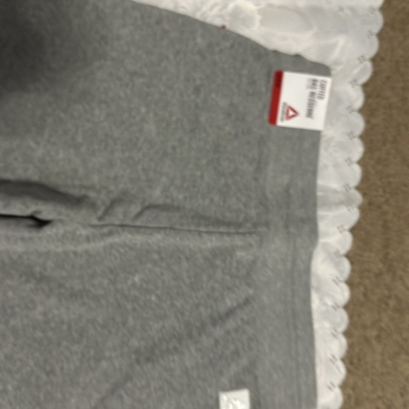 Reebok women’s jogger - Picture 3 of 4